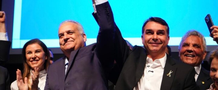 TSE determina que filiação de Flávio Bolsonaro ao PL seja restabelecida
