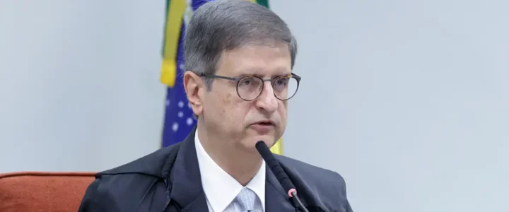 PGR pede anulação de investigação sobre conversas de Moraes e Vorcaro